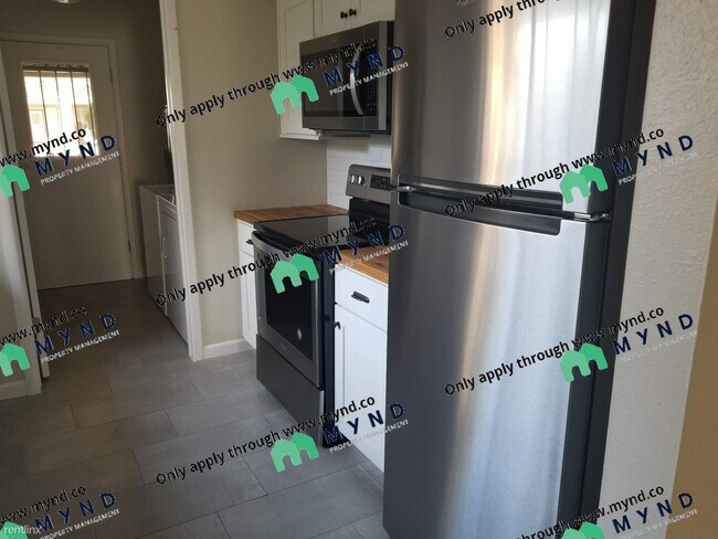 Building Photo - 2 br, 1 bath House - 1971 E Del Sur Dr