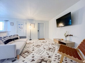 Building Photo - 505 Fillmore Ave