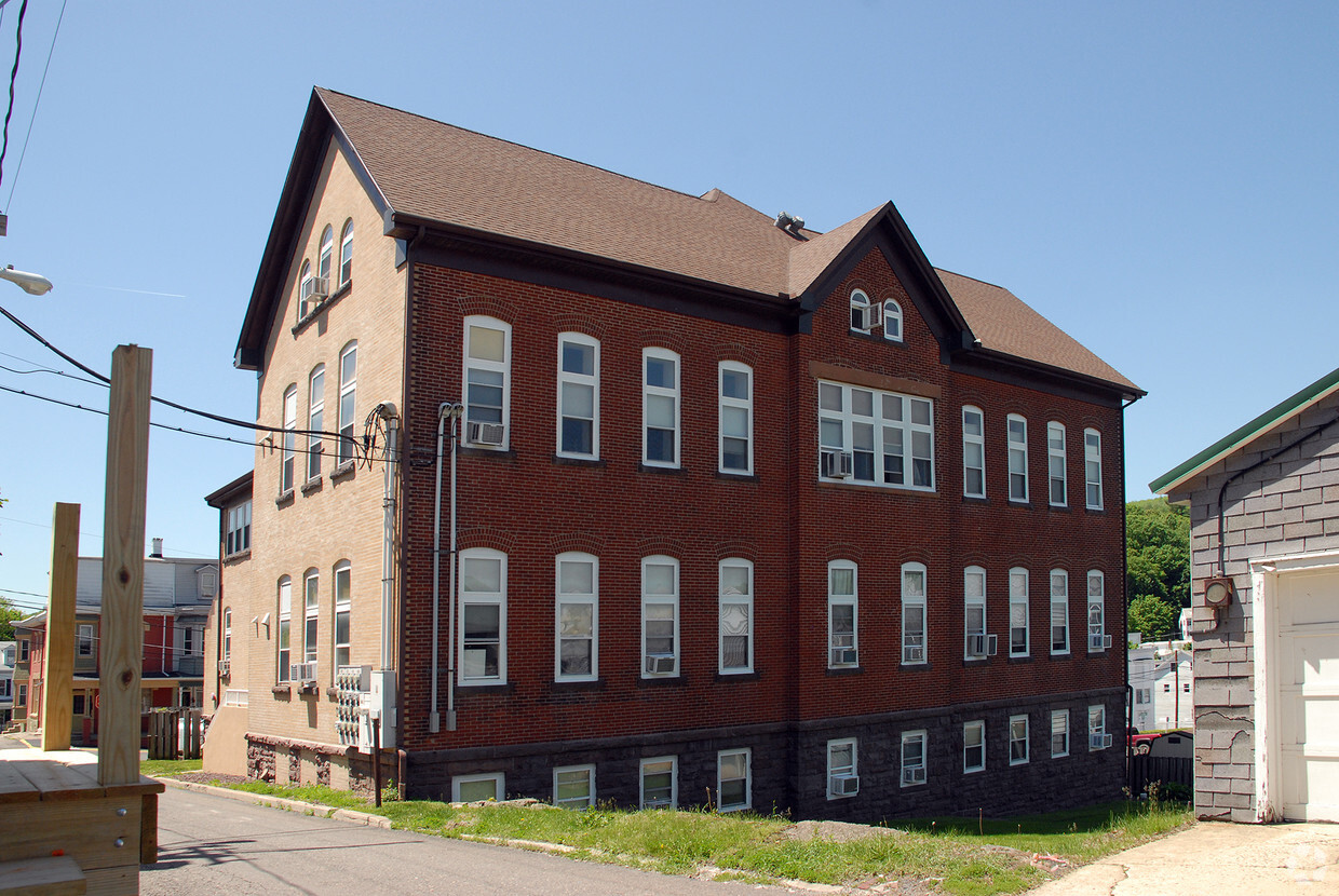 Building Photo - Girardville Towers