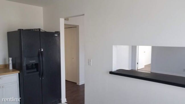 Building Photo - 4 br, 2 bath Condo - 855D Village Quarter Rd