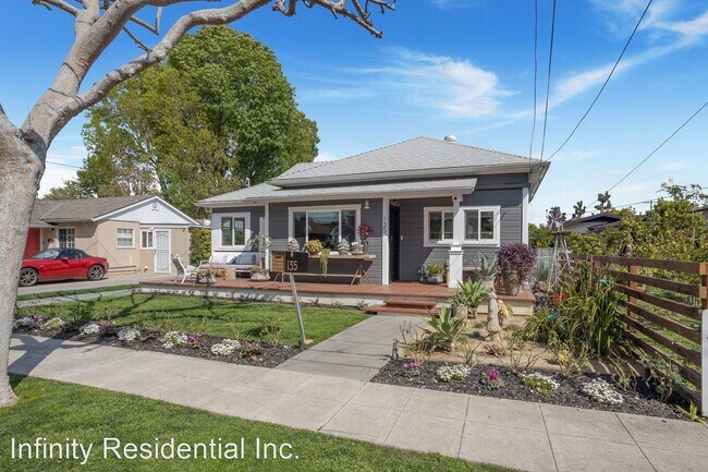 Foto del edificio - 2 br, 1 bath House - 135 N C Street