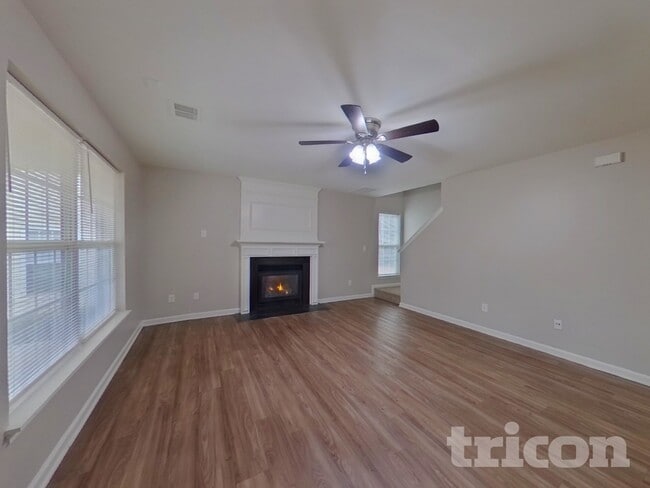 Building Photo - 337 Winding Canyon Dr