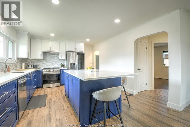 Building Photo - 2512 Cadillac St