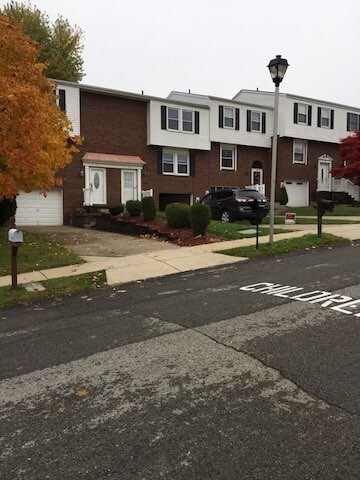Primary Photo - Airport area quiet neighborhood