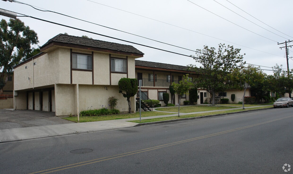 Primary Photo - 16142 Parkside Ln