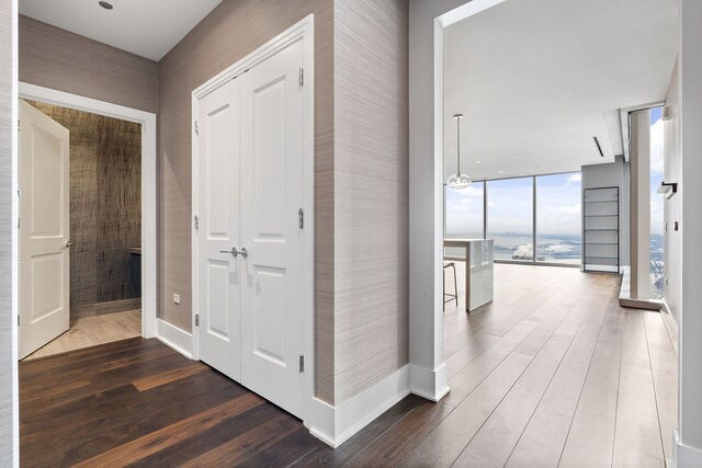 Foto principal - 363 E Wacker Dr