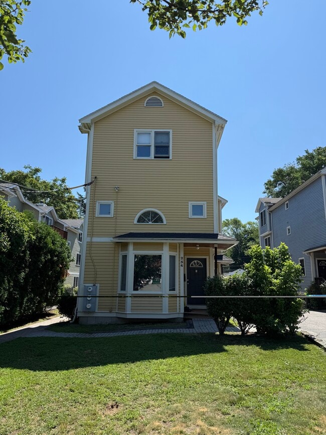 Building Photo - 254 Allston St