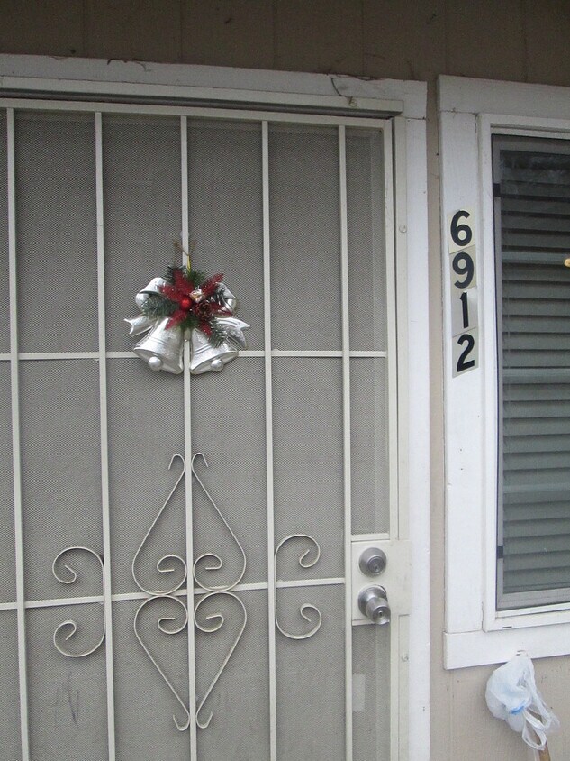 Foto principal - 6912 Hall Blvd