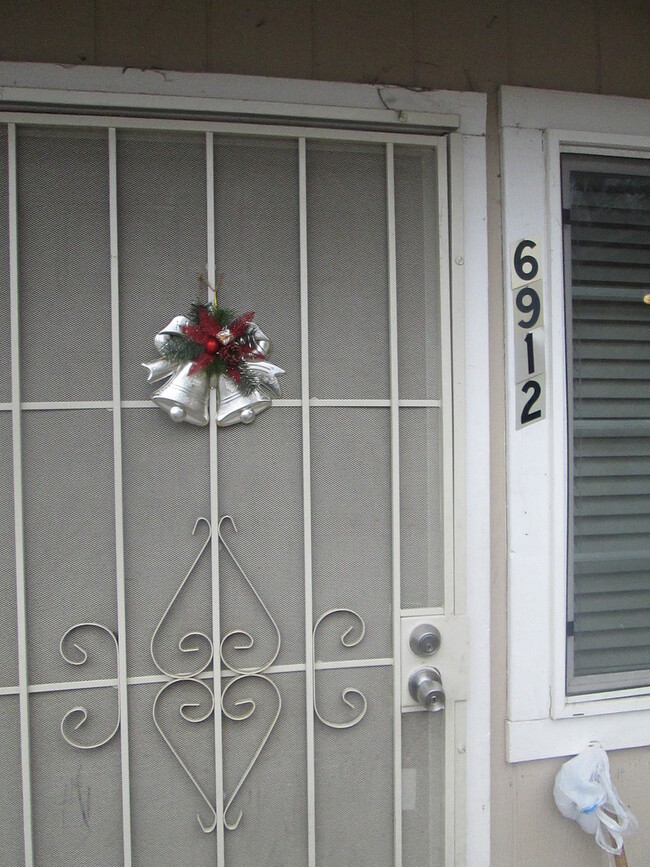Building Photo - 6912 Hall Blvd