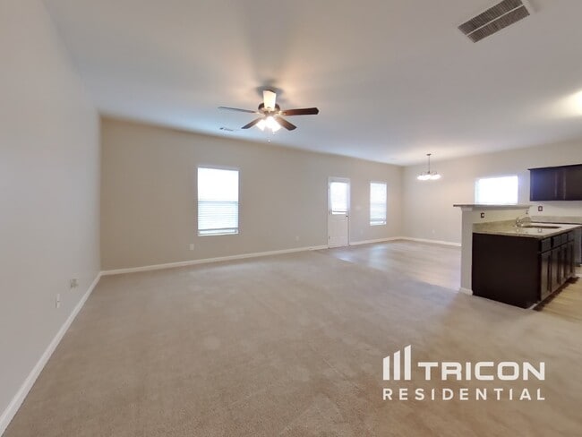 Foto del edificio - 1498 Turning Leaf Ln