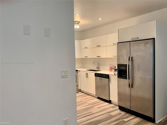Building Photo - 3 br, 2 bath House - 3016 SW 24th St