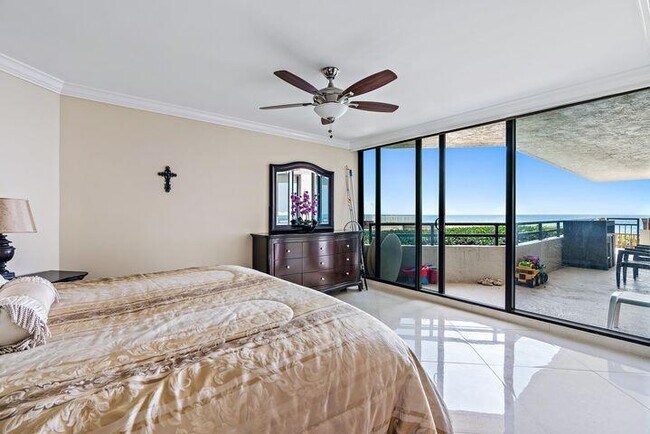 Foto del edificio - 3560 S Ocean Blvd