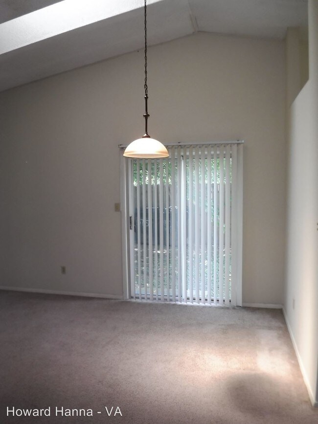 Building Photo - 2 br, 2 bath House - 5717 Constance Court