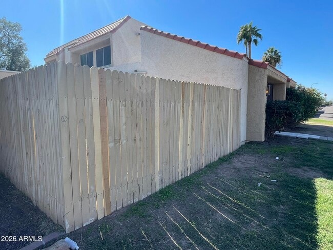 Building Photo - 6316 N 47th Ave