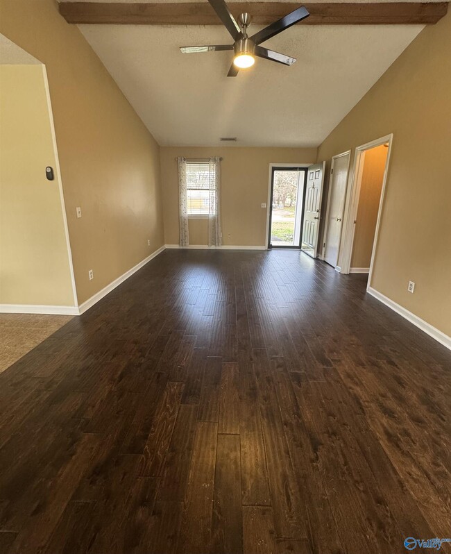 Building Photo - 206 Peabody Rd