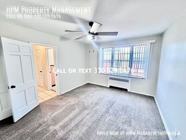 Building Photo - 15725 Van Aken Blvd