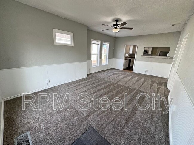 Foto del edificio - 1626 E Routt Ave