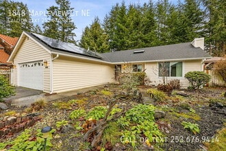 Building Photo - 1848 Mapleview Ct NE