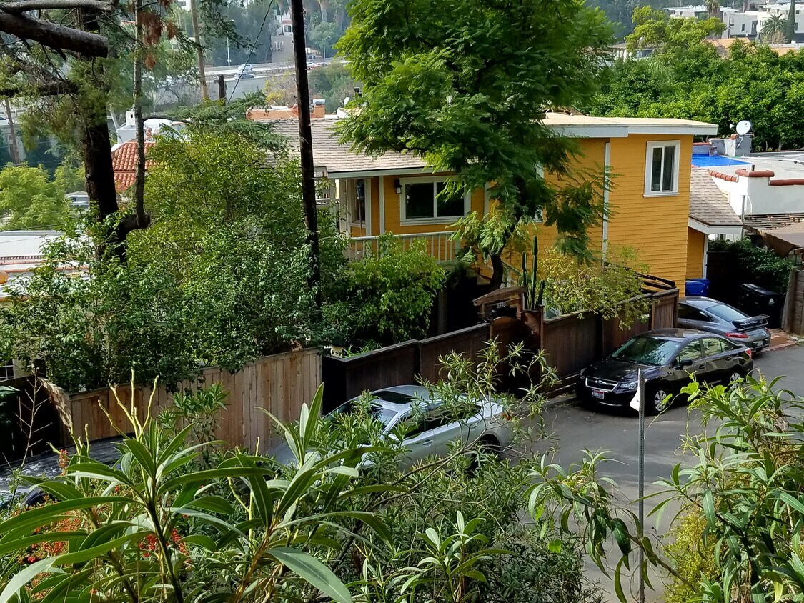 Primary Photo - 6348 Longview Ave