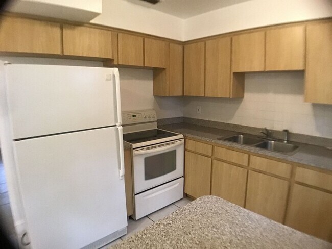 Building Photo - 4414 Bass St