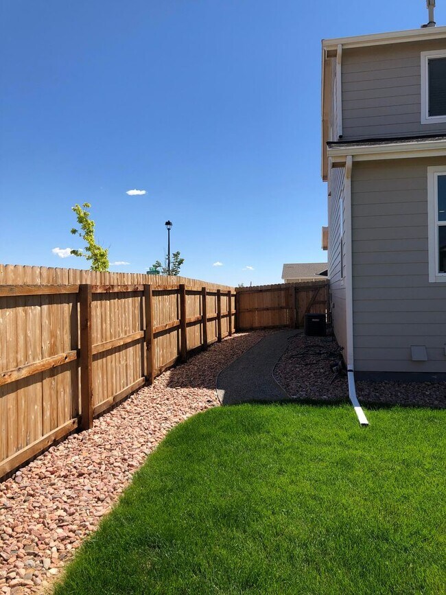 Building Photo - 6996 Tullamore Dr