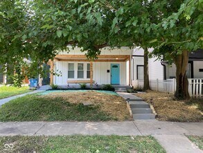 Building Photo - 3903 Rookwood Ave