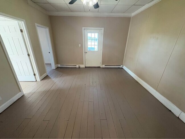 Building Photo - 400 N Anderson St