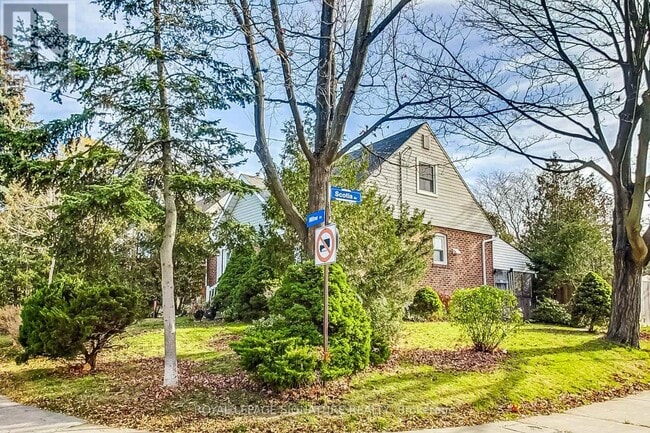 Photo du bâtiment - 1 Milne Ave