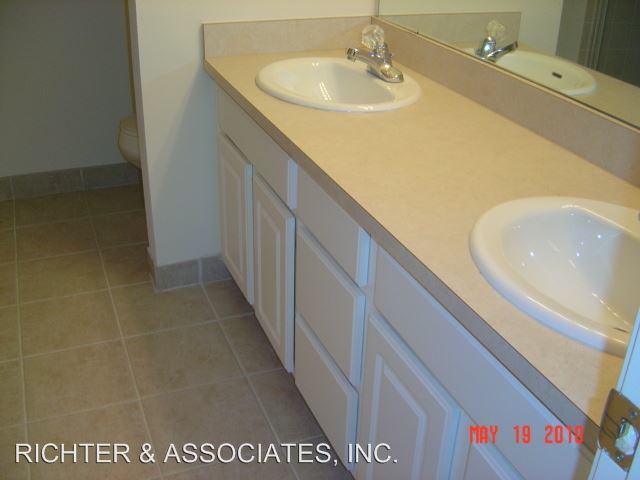 Building Photo - 664 Cherry Orchard Rd