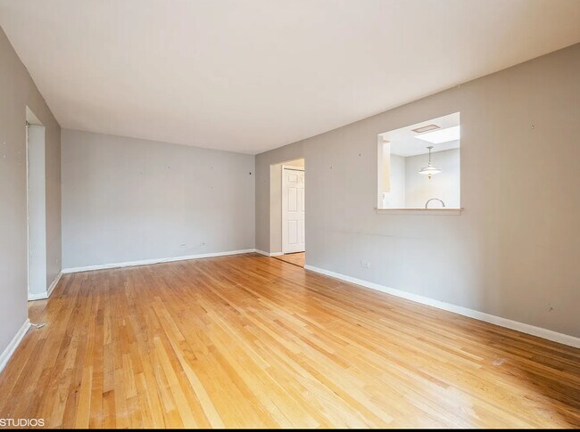 Foto del edificio - 2336 N Commonwealth Ave