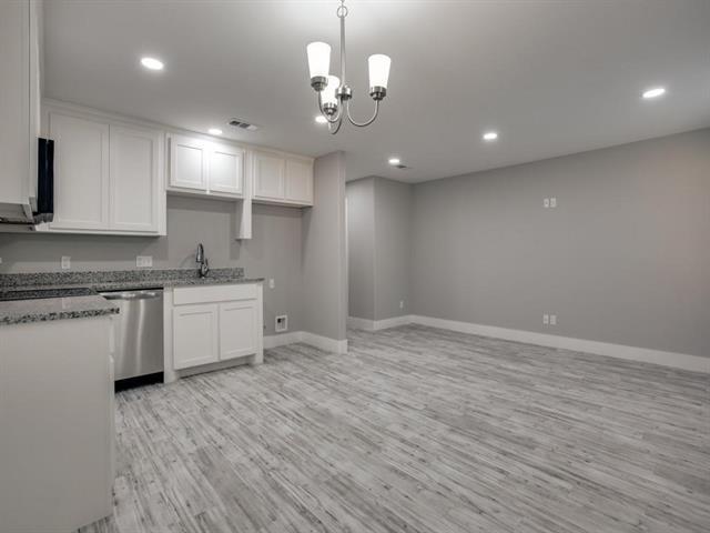 Foto del edificio - 417 E Sears St
