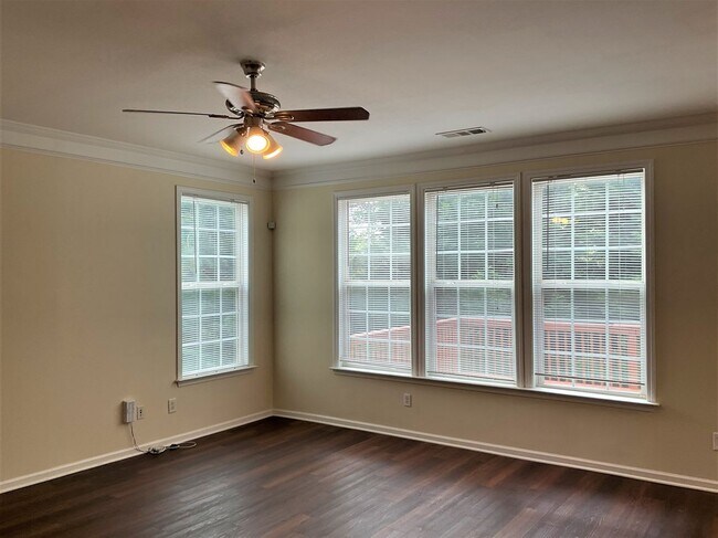 Building Photo - 182 Rutlidge Park Ln