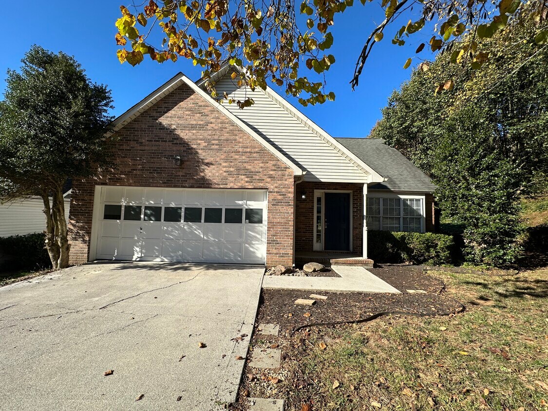 Foto principal - 726 Settlers Pond Way