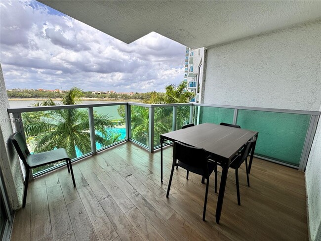 Foto del edificio - 2681 N Flamingo Rd