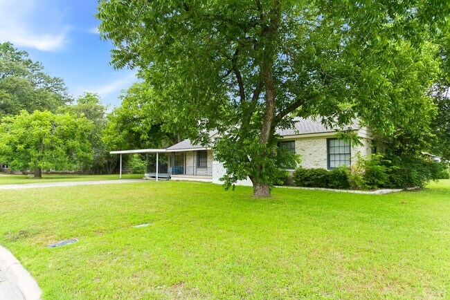 Photo - 3500 Corto Avenue House