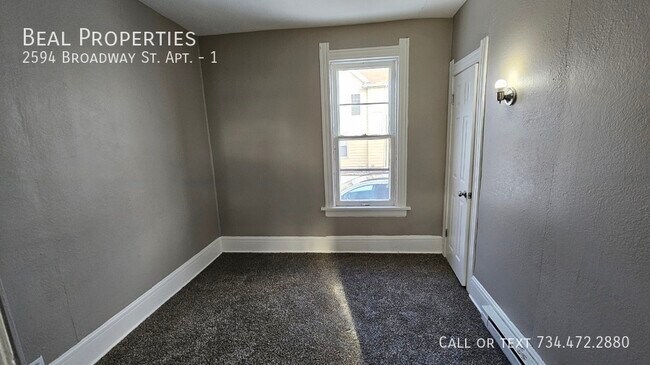 Foto del edificio - 2594 Broadway St