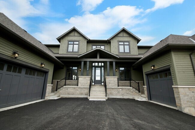 Photo du bâtiment - 128 William Crisp Dr