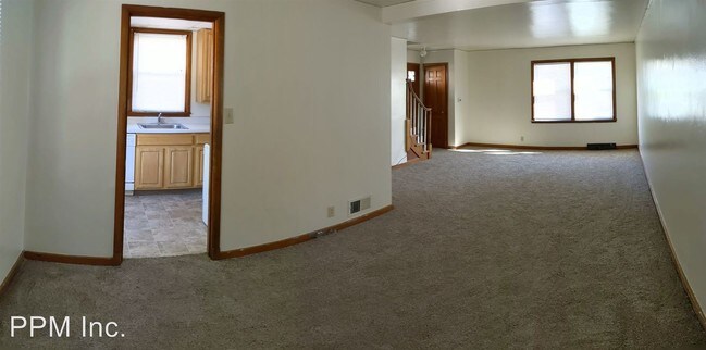Building Photo - 2127-2141 Sunset Dr