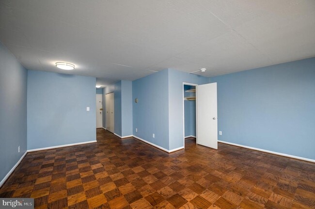 Building Photo - 1330 New Hampshire Ave NW