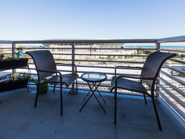 Balcony 2 - 1515 Prairie S Ave