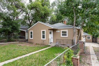 Building Photo - 823 Costilla St