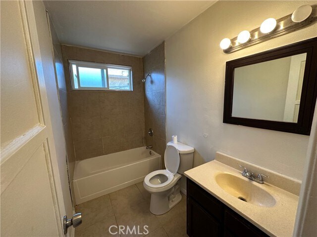 Building Photo - 10415 Kalmia St