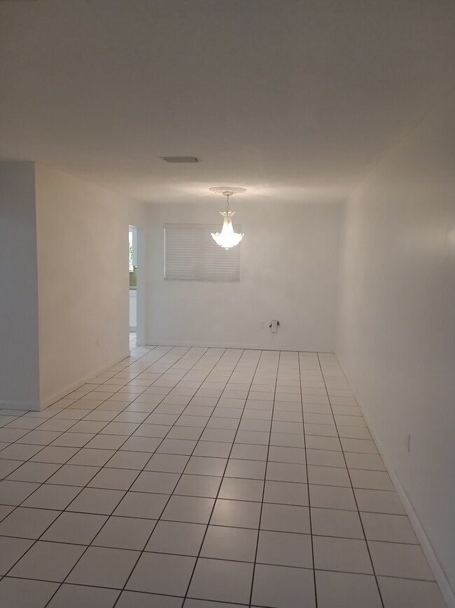 Foto del edificio - 12201 SW 82nd Ave