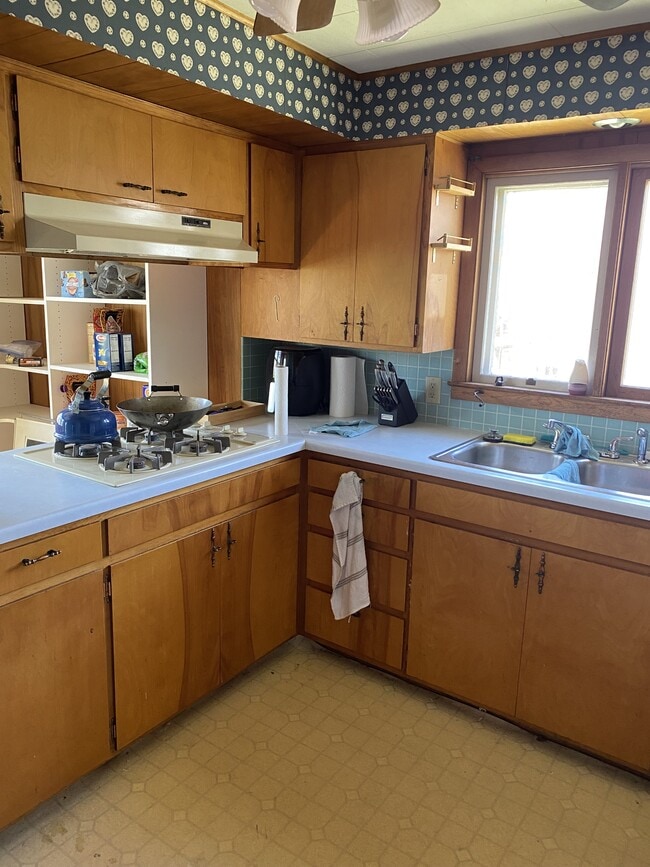 Foto del edificio - 817 W Walnut St