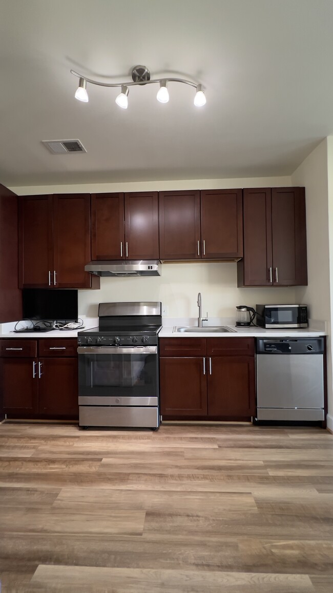 Building Photo - 2671 Avenir Pl