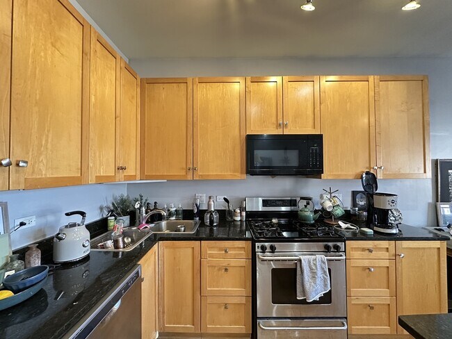 Foto del edificio - 1743 W North Ave