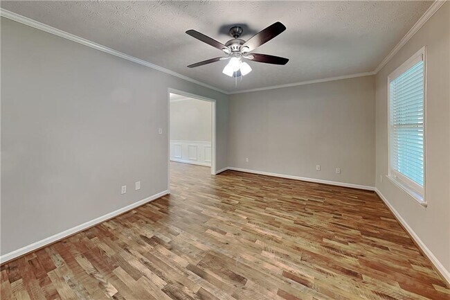 Foto del edificio - 400 Ansley Dr