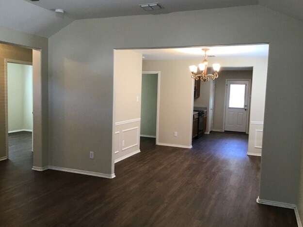Foto del edificio - 4031 Arbor Heights