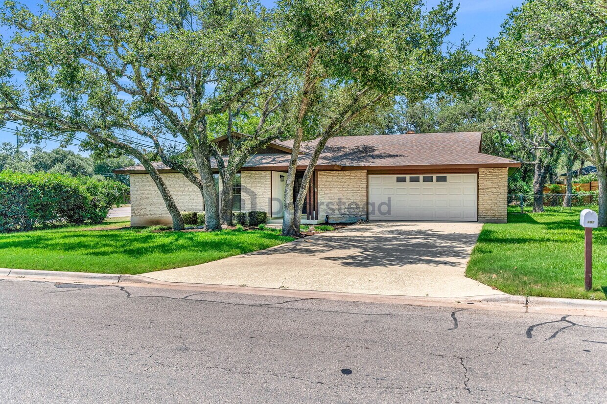 Foto principal - 101 Shady Oak Dr