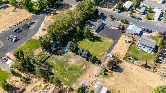 Foto del edificio - 7887 Dahl Rd NE